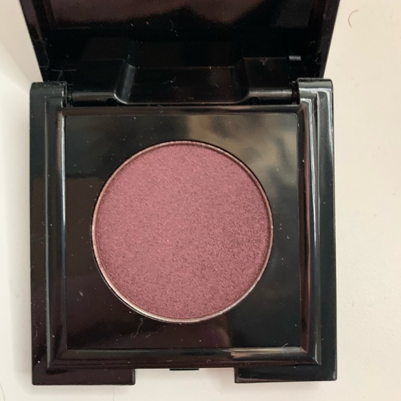 Eyeshadow - Picture 5 of 5